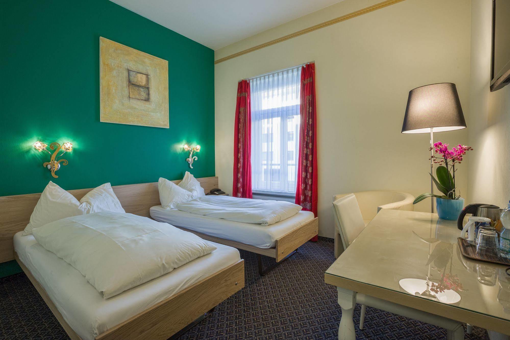 Hotel Ambassador Solothurn Ngoại thất bức ảnh